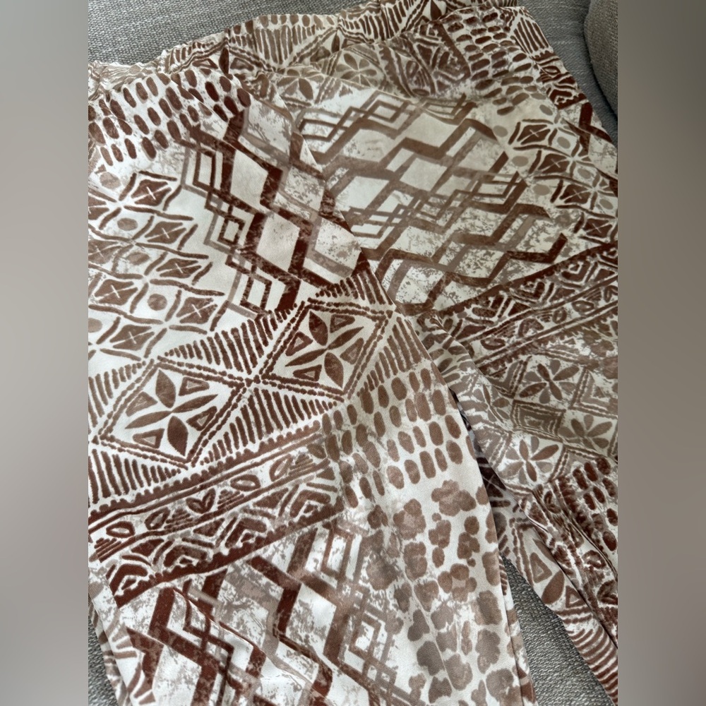 Funky Geometric Patterned Flared Pants - Picture 3 of 5
